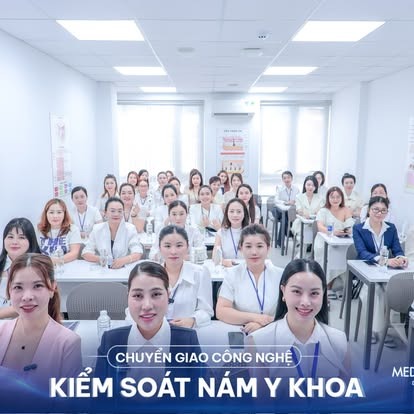 Tập thể học viên chương trình